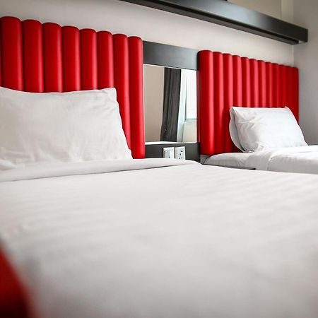 Hotel Regal Vista Ипох Екстериор снимка