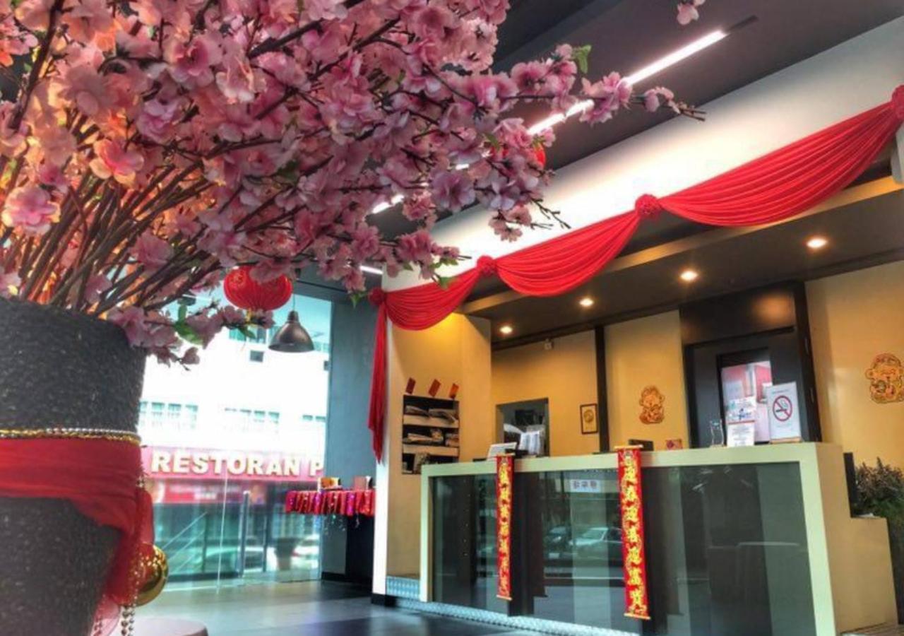 Hotel Regal Vista Ипох Екстериор снимка