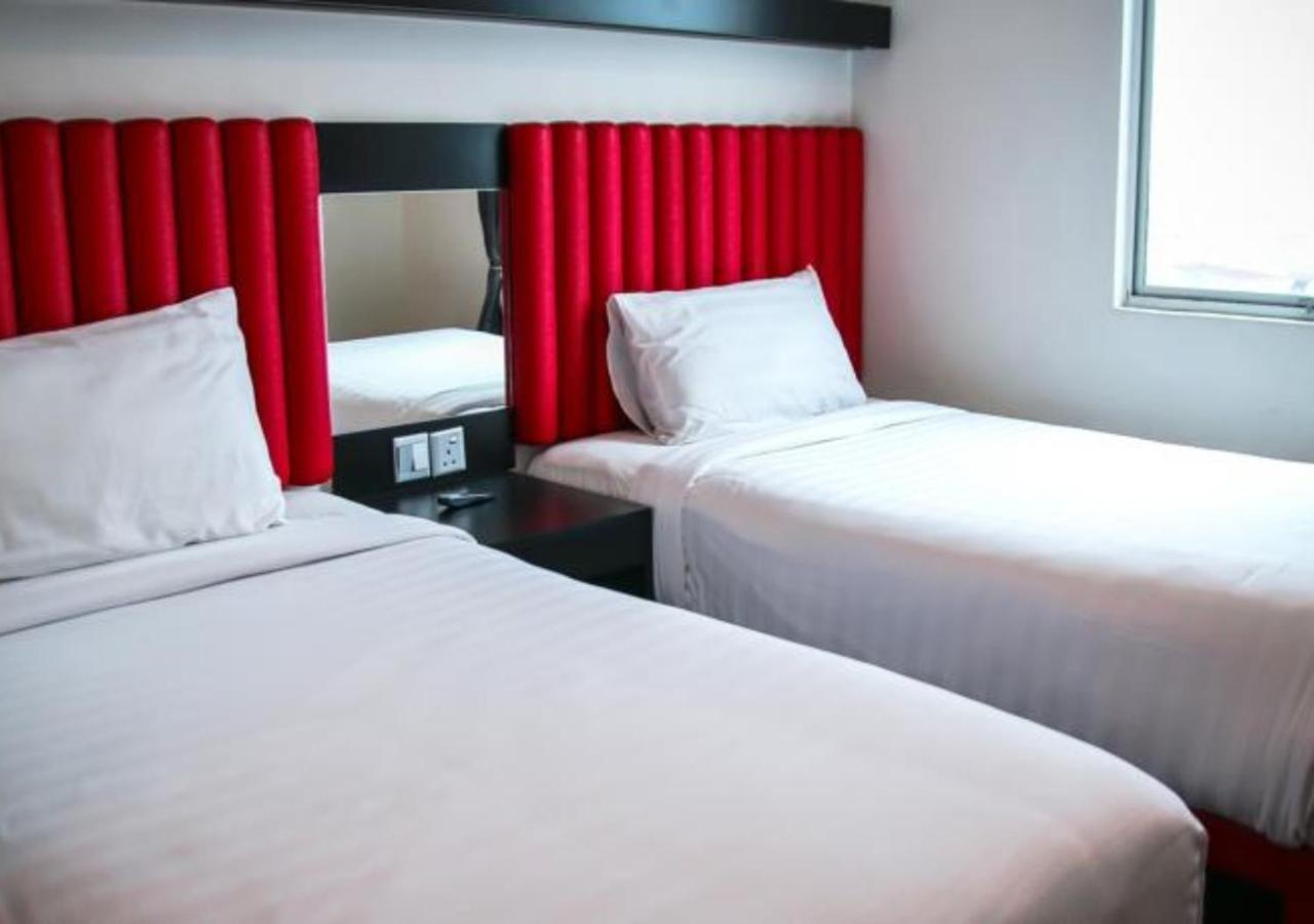 Hotel Regal Vista Ипох Екстериор снимка