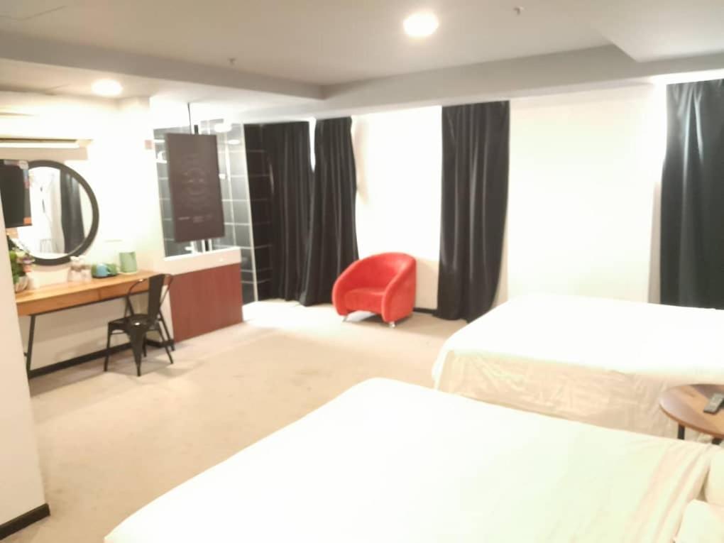 Hotel Regal Vista Ипох Екстериор снимка