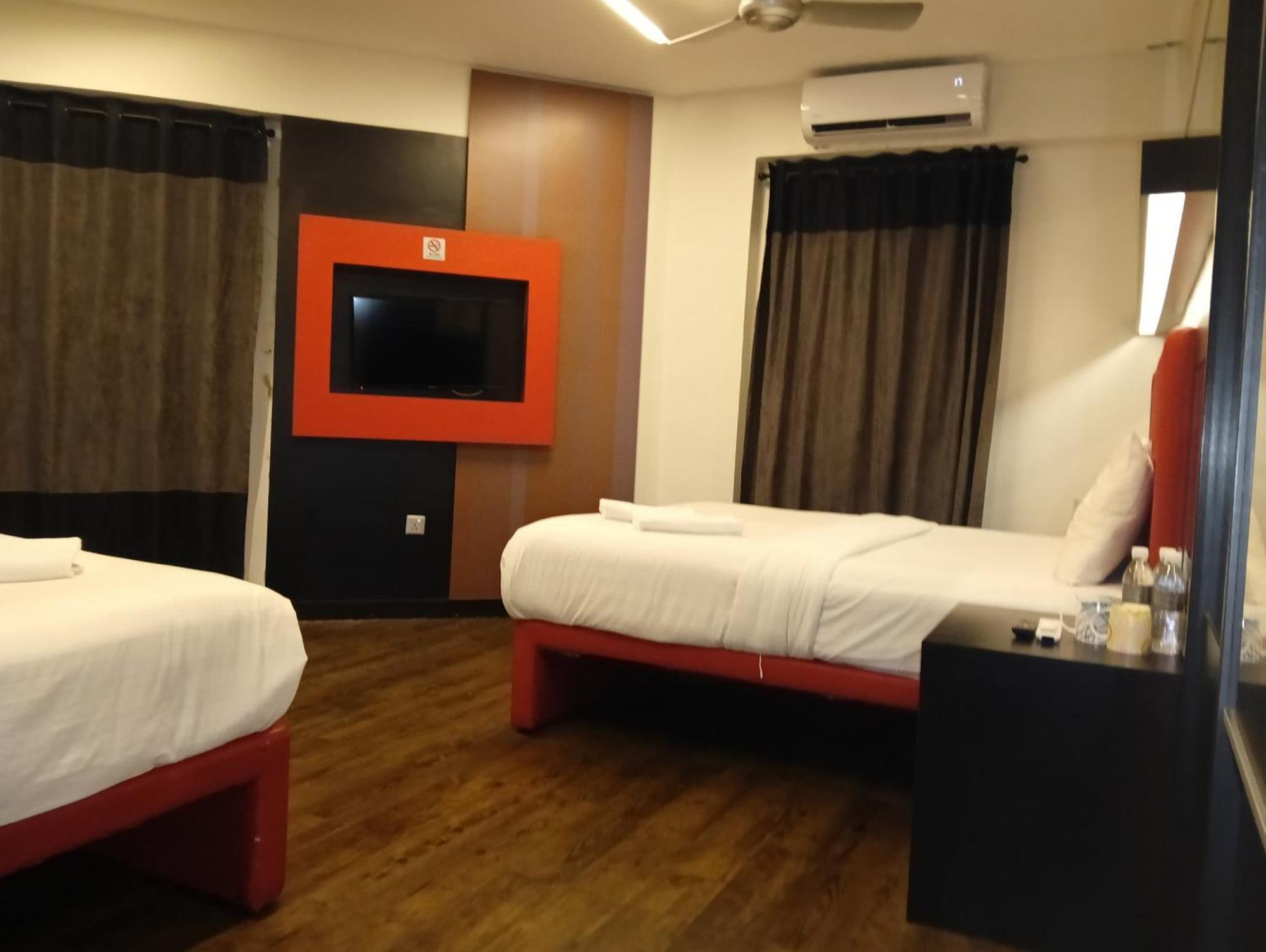 Hotel Regal Vista Ипох Екстериор снимка
