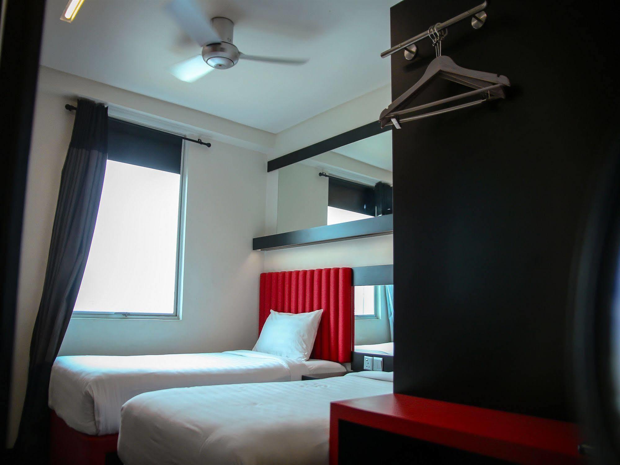 Hotel Regal Vista Ипох Екстериор снимка